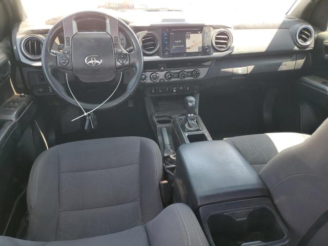 3TMCZ5AN5JM138125 - 2018 TOYOTA TACOMA DOUBLE CAB Սպիտակ լուսանկար 8