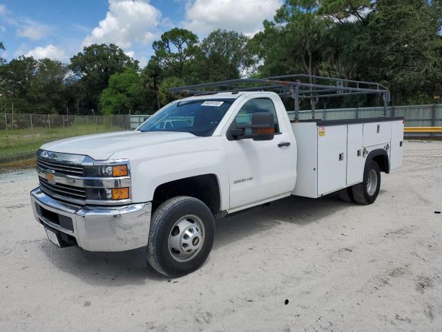 1GB3CYCG8JF104279 - 2018 CHEVROLET SILVERADO C3500 WHITE photo 2