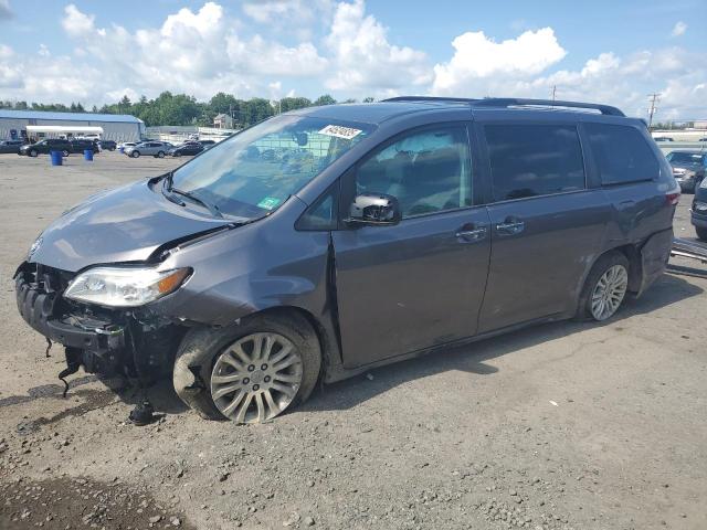 2017 TOYOTA SIENNA XLE, 