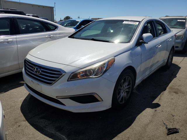 5NPE24AF2HH520757 - 2017 HYUNDAI SONATA SE WHITE photo 1