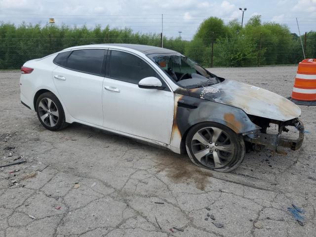 5XXGT4L38KG280223 - 2019 KIA OPTIMA LX WHITE photo 4