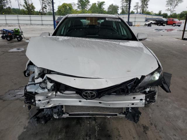 4T1G11AK4PU762358 - 2023 TOYOTA CAMRY SE NIGHT SHADE WHITE photo 5