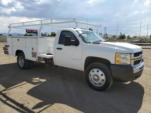 1GBJC34K58E115835 - 2008 CHEVROLET silverado C3500 WHITE photo 4