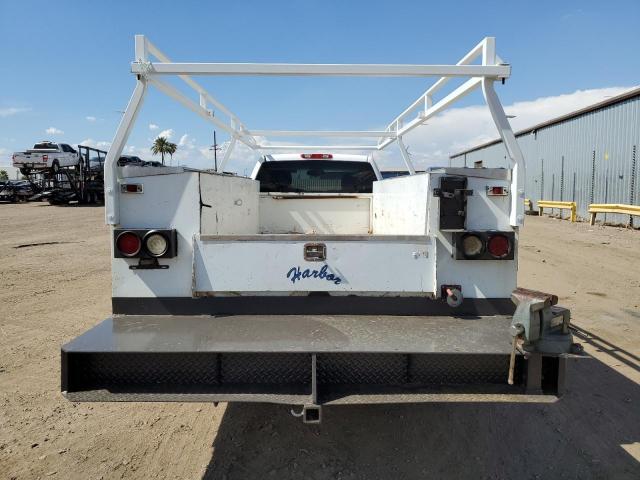 1GBJC34K58E115835 - 2008 CHEVROLET silverado C3500 WHITE photo 6