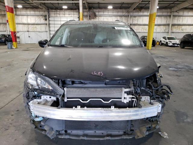 2C4RC1DG5LR257418 - 2020 CHRYSLER VOYAGER LXI BLACK photo 5