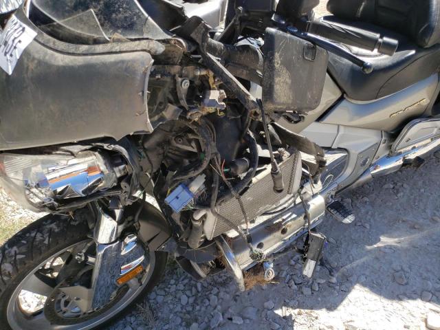 1HFSC47073A203694 - 2003 HONDA GL1800 GOLD photo 9