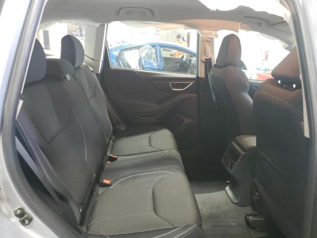 JF2SKAAC8KH443262 - 2019 SUBARU FORESTER SILVER photo 11