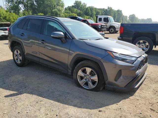 2T3P1RFV1NW271722 - 2022 TOYOTA RAV4 XLE GRAY photo 4