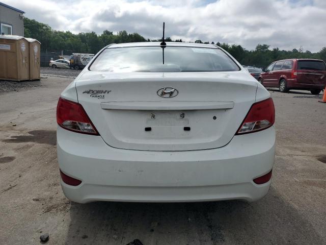 KMHCT4AE2GU943365 - 2016 HYUNDAI ACCENT SE WHITE photo 6