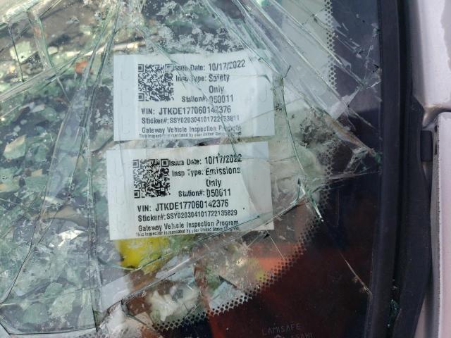 JTKDE177060142376 - 2006 TOYOTA SCION TC 银色 照片 12