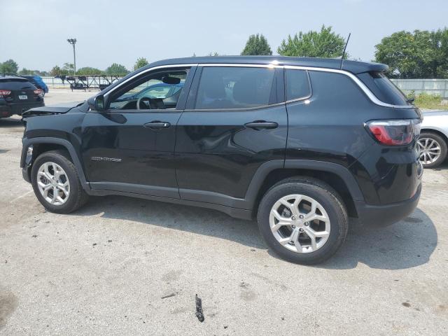 3C4NJDANXRT135703 - 2024 JEEP COMPASS SPORT Schwarz Foto 2