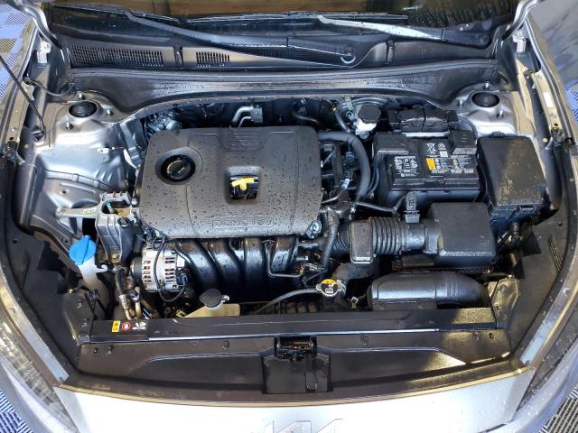 3KPF24AD4PE631784 - 2023 KIA FORTE LX SILVER photo 11