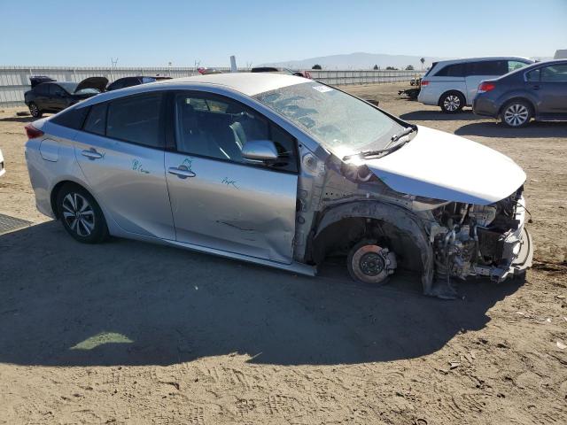 JTDKARFP4H3046150 - 2017 TOYOTA PRIUS PRIM 银色 照片 4