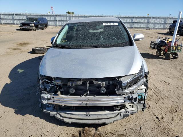 JTDKARFP4H3046150 - 2017 TOYOTA PRIUS PRIM 银色 照片 5