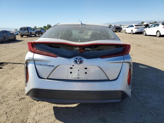 JTDKARFP4H3046150 - 2017 TOYOTA PRIUS PRIM 银色 照片 6