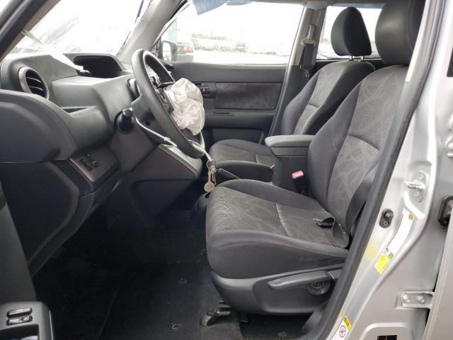 JTLZE4FE4FJ077397 - 2015 TOYOTA SCION XB SILVER photo 7