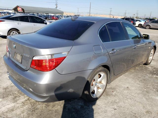 WBANE73537CM51887 - 2007 BMW 1 SERIES I SILVER photo 3