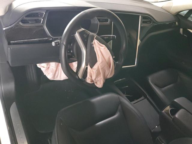 5YJSA1E28GF144302 - 2016 TESLA MODEL S Սպիտակ լուսանկար 8