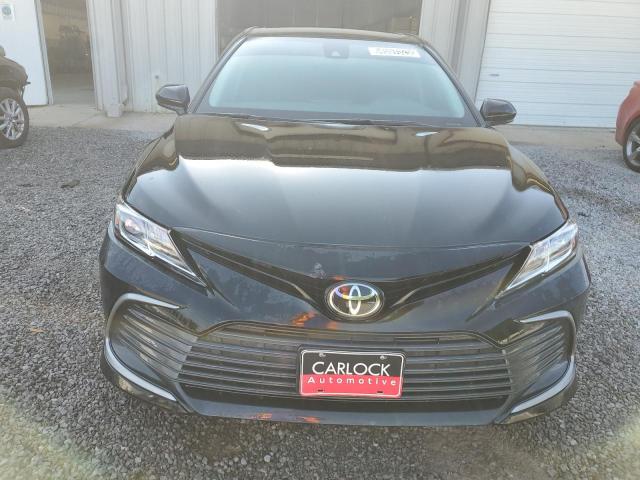 4T1C11AK5PU774355 - 2023 TOYOTA CAMRY LE BLACK photo 5