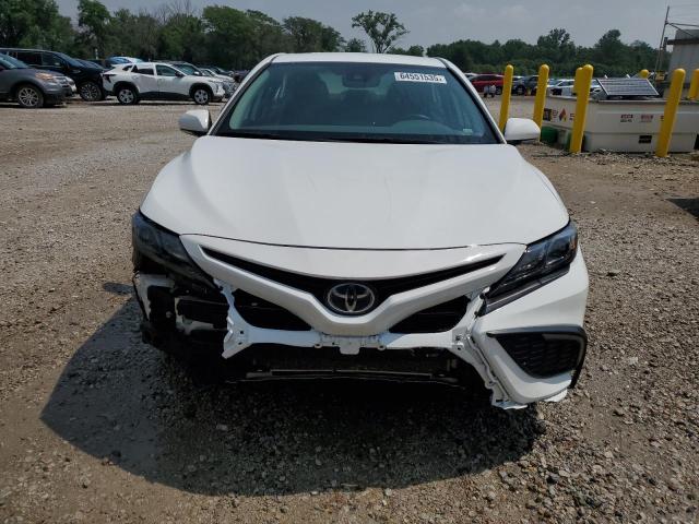 4T1G11AKXRU859325 - 2024 TOYOTA CAMRY SE NIGHT SHADE WHITE photo 5