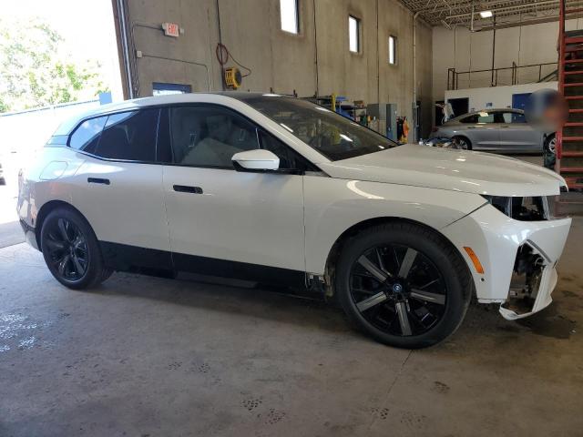 WB523CF08PCM87980 - 2023 BMW IX XDRIVE50 Blanc photo 4