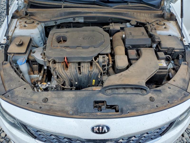 5XXGT4L31KG374928 - 2019 KIA OPTIMA LX WHITE photo 11