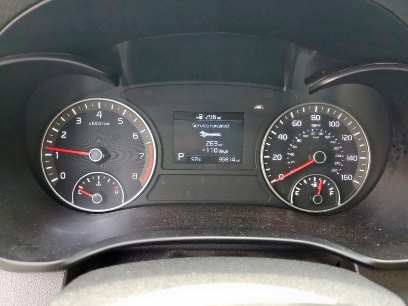 5XXGT4L31KG374928 - 2019 KIA OPTIMA LX WHITE photo 9