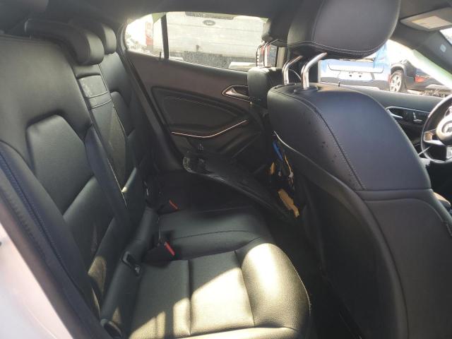 WDCTG4EB9LJ656569 - 2020 MERCEDES-BENZ GLA 250 WHITE photo 10