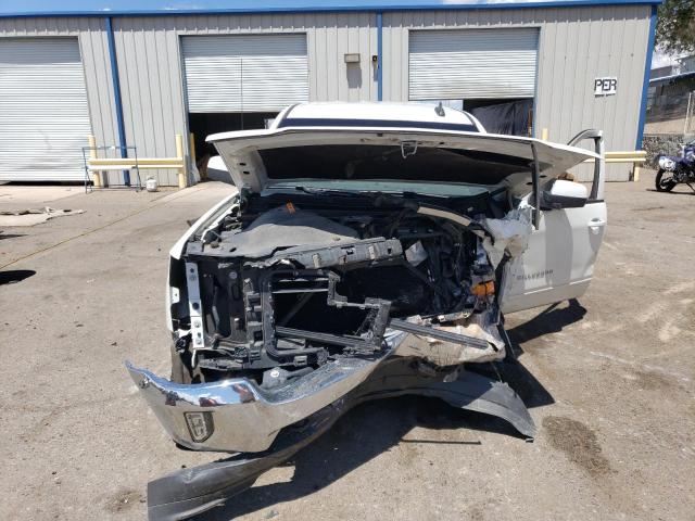 3GCUKREC5JG624456 - 2018 CHEVROLET SILVERADO K1500 LT WHITE photo 5