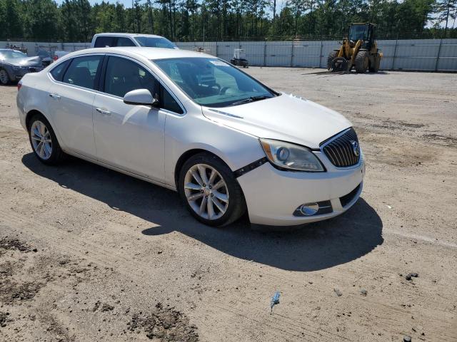 1G4PP5SK9D4156411 - 2013 BUICK VERANO WHITE photo 4