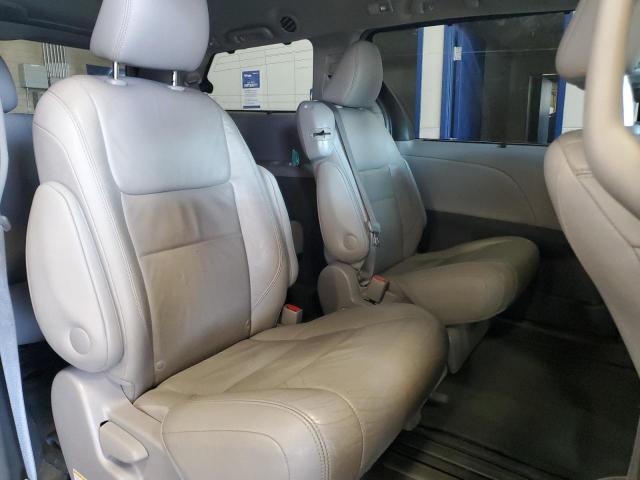 5TDYK3DC7FS620322 - 2015 TOYOTA SIENNA XLE 黑色 照片 11