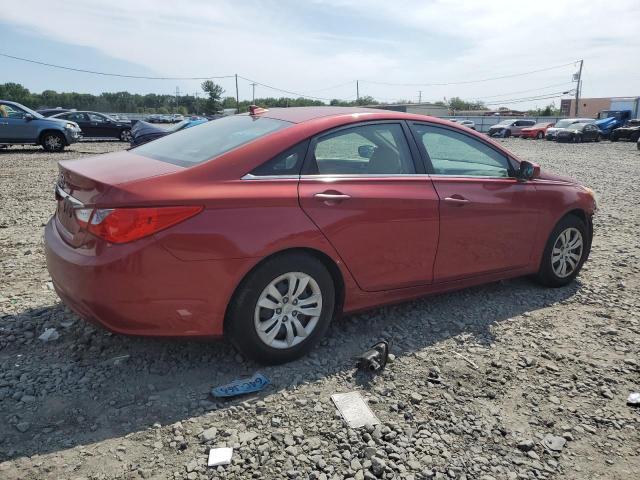 5NPEB4AC8CH365839 - 2012 HYUNDAI SONATA GLS RED photo 3