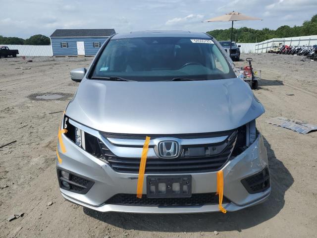 5FNRL6H76JB098053 - 2018 HONDA ODYSSEY EXL Silber Foto 5