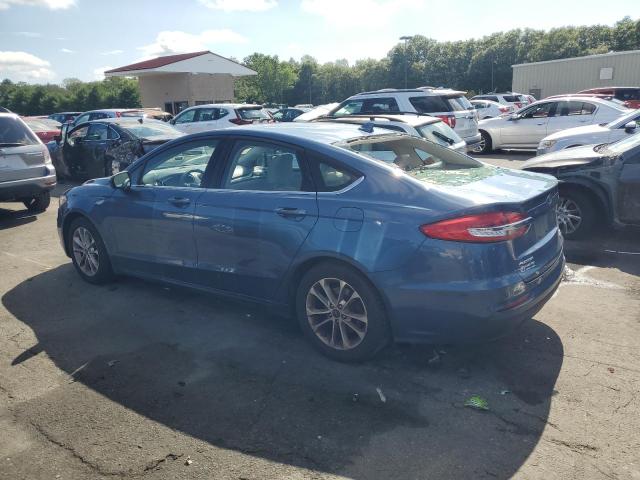 3FA6P0HD6KR275359 - 2019 FORD FUSION SE BLUE photo 2