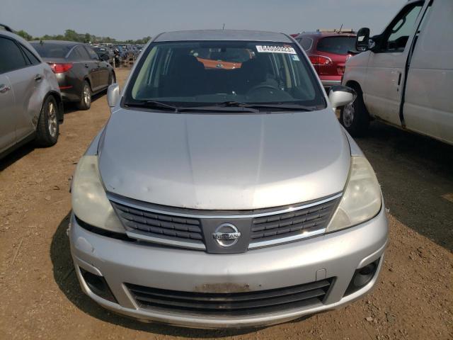 3N1BC13E19L450692 - 2009 NISSAN VERSA S SILVER photo 5