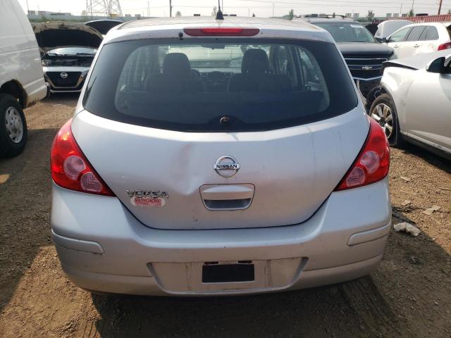 3N1BC13E19L450692 - 2009 NISSAN VERSA S SILVER photo 6