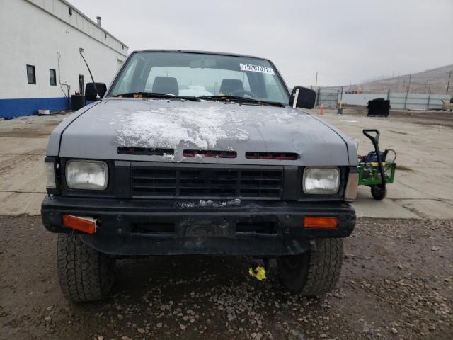 1N6ND16Y6GC410594 - 1986 NISSAN D21 KING CAB GRAY photo 5