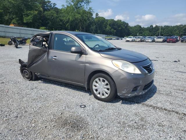 3N1CN7APXCL878600 - 2012 NISSAN VERSA S GRAY photo 4