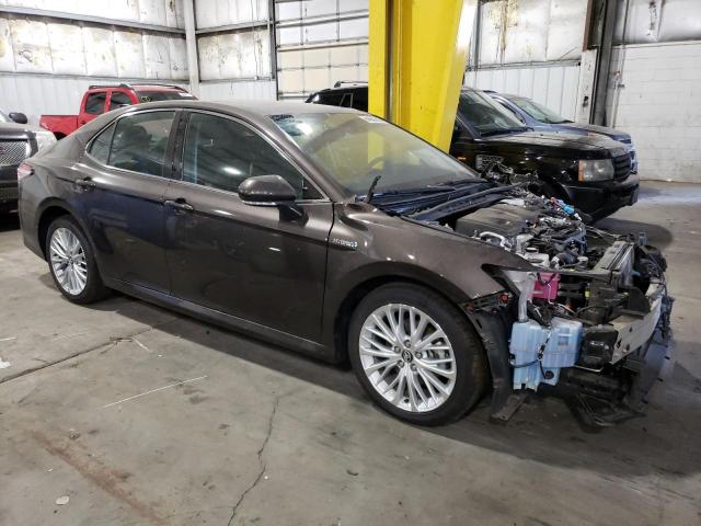 4T1F31AKXLU529519 - 2020 TOYOTA CAMRY XLE GRAY photo 4