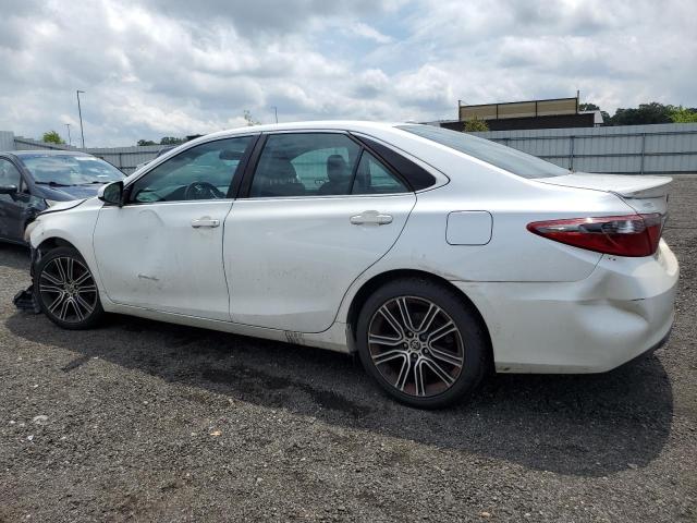 4T1BF1FK5GU560228 - 2016 TOYOTA CAMRY LE 白色 照片 2