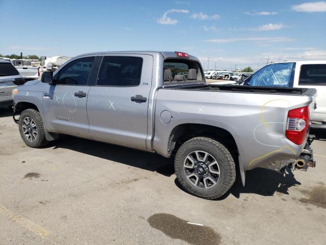 5TFDY5F10GX510695 - 2016 TOYOTA TUNDRA CREWMAX SR5 GRAY photo 2