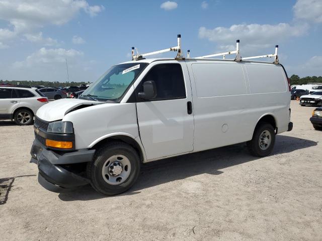 1GCWGAFP3J1302460 - 2018 CHEVROLET EXPRESS G2 WHITE photo 1