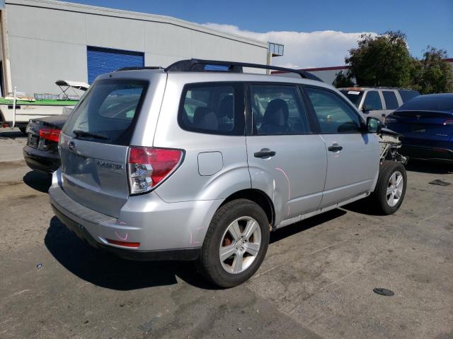 JF2SHABC2BH719139 - 2011 SUBARU FORESTER 2.5X GRAY photo 3