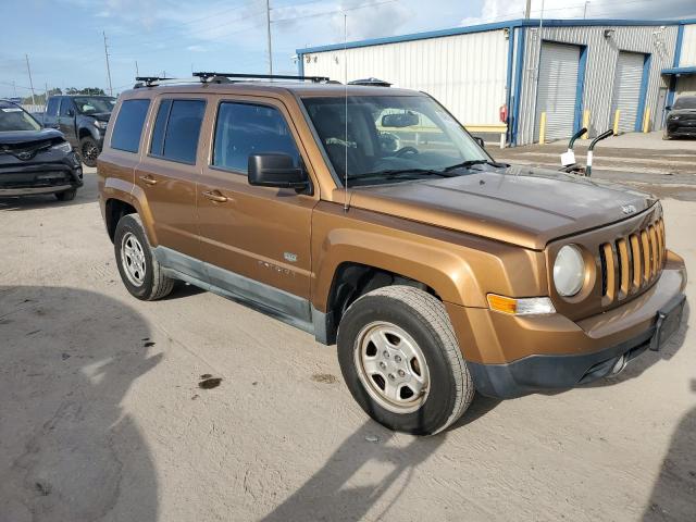 1J4NF4GB2BD172619 - 2011 JEEP PATRIOT LATITUDE BROWN photo 4