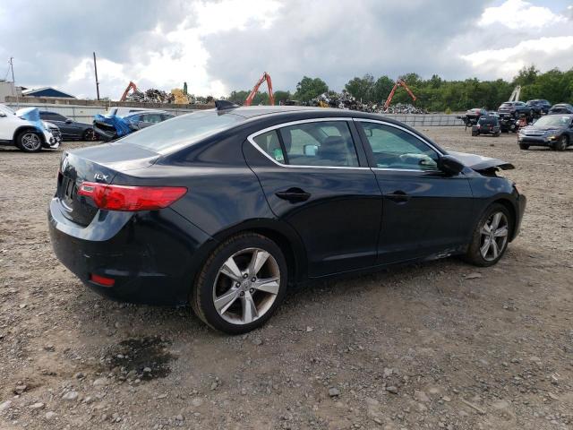 19VDE1F74DE004152 - 2013 ACURA ILX 20 TECH BLACK photo 3