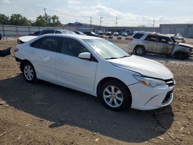 4T4BF1FK1FR506476 - 2015 TOYOTA CAMRY LE თეთრი ფოტო 4
