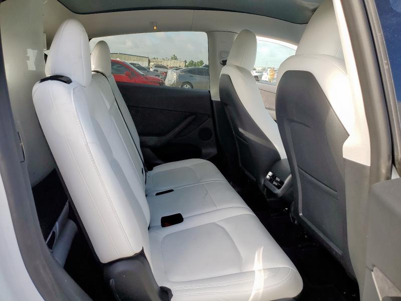 7SAYGAEE8PF934639 - 2023 TESLA MODEL Y 白色 照片 10