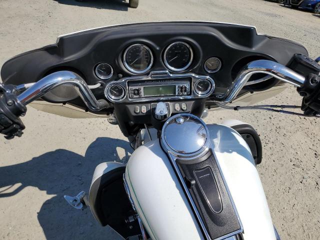 1HD1FC43X7Y632555 - 2007 HARLEY-DAVIDSON FLHTCUI 白色 照片 9