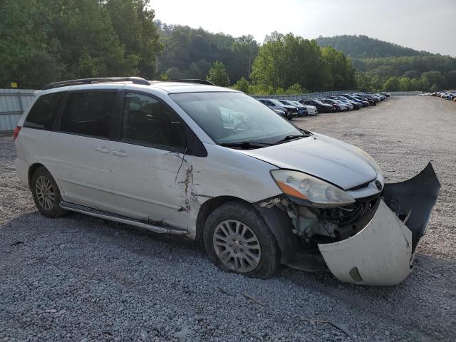 5TDZK22C37S033246 - 2007 TOYOTA SIENNA XLE WHITE photo 4