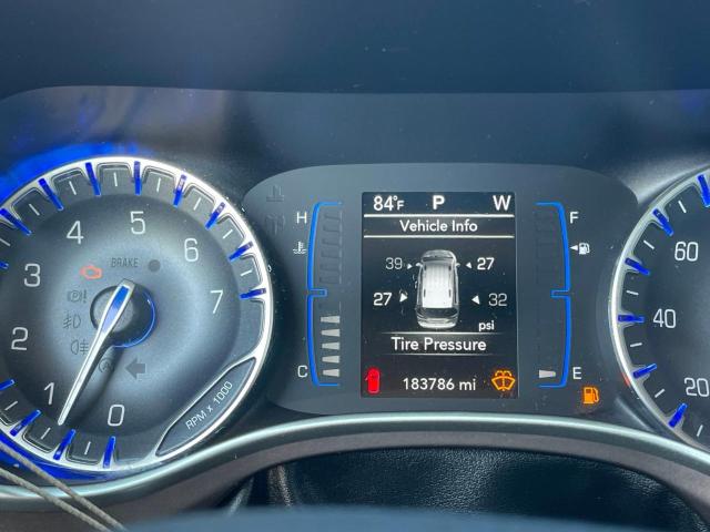 2C4RC1BG4JR280320 - 2018 CHRYSLER PACIFICA TOURING L BLACK photo 8